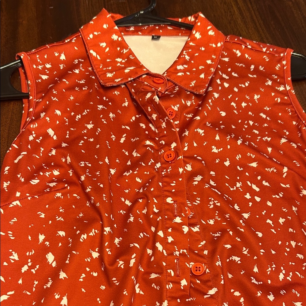 Women’s Athletic Sleeveless Collared Button-Down Top — Red with White Print